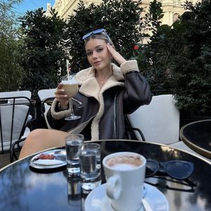 Meet your Posher, Taryn